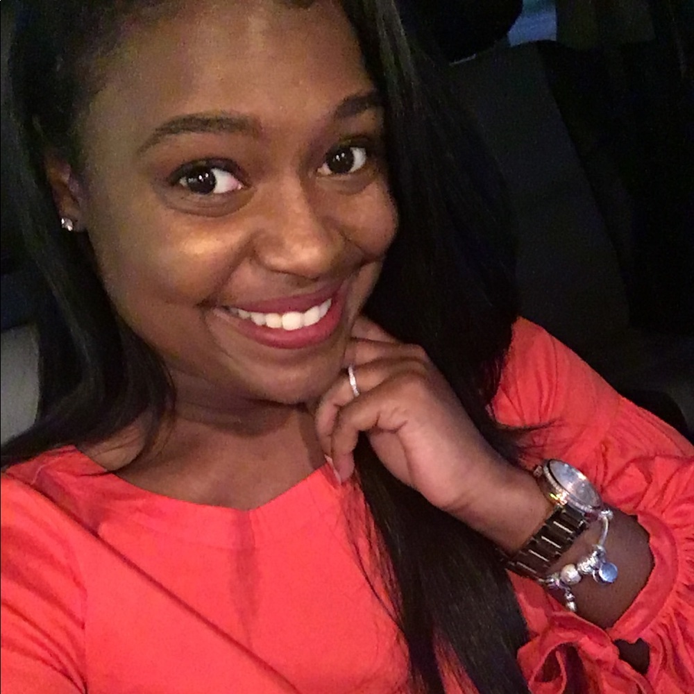 Meet your Posher, Joi